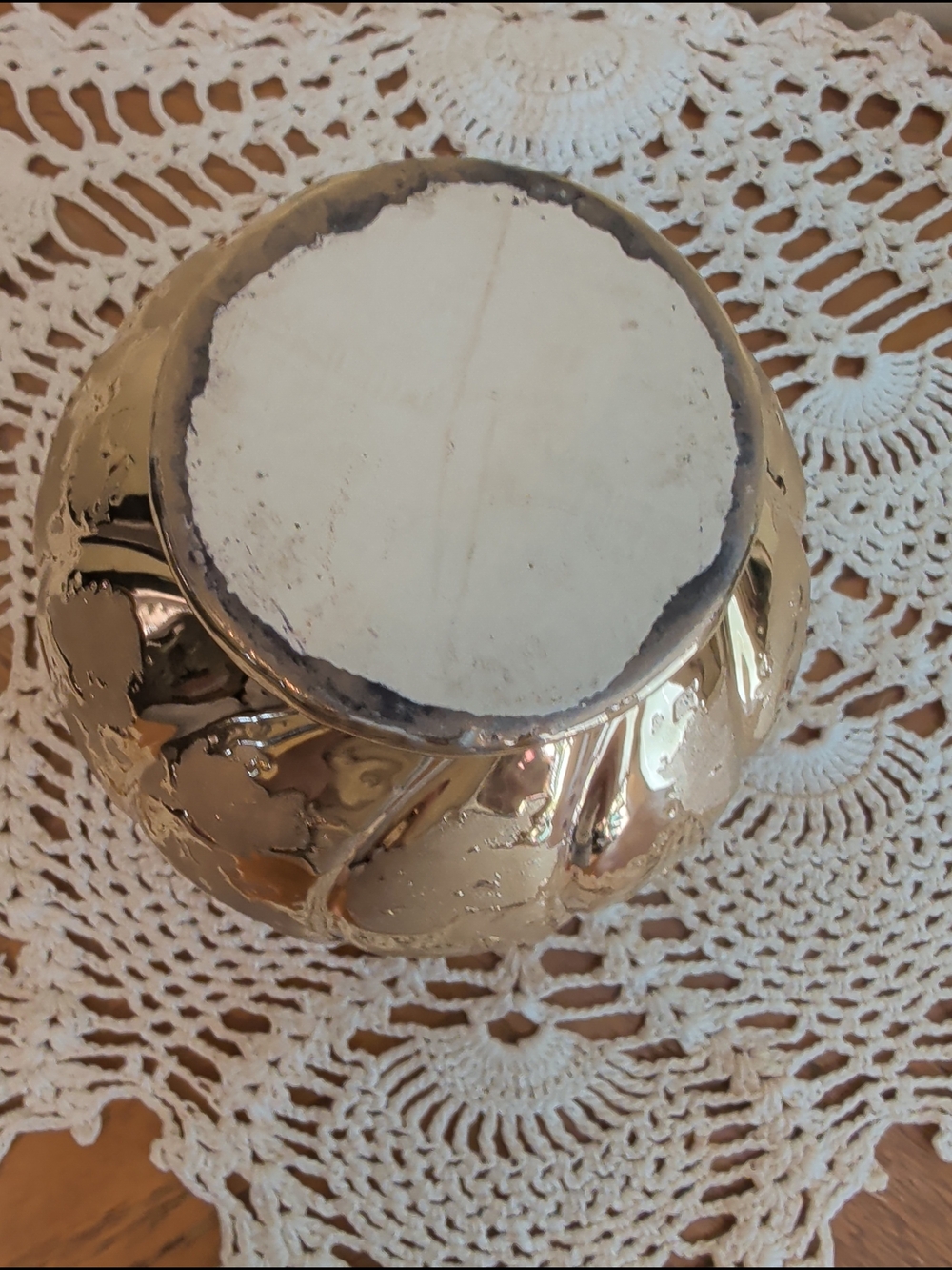 Gold Ceramic Decorative Vase and Bowl Set - Picture 11 of 13